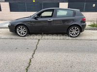 Usado Alfa Romeo 147 105 CV (77 kW) 2006 Negro Utilitario