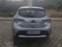 Usado Toyota Corolla Active 122 CV (89 kW) 2019 Gris / plata Berlina