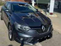 Usado Renault Mégane Life 132 CV (97 kW) 2016 Gris Utilitario