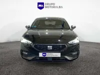 Usado Seat Leon FR 150 CV (110 kW) 2023 Negro Utilitario