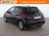 Usado Peugeot 208 Signature Sky 83 CV (61 kW) 2019 Negro Utilitario