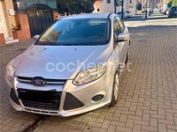 Usado Ford Focus Trend 95 CV (69 kW) 2014 Gris / plata Berlina