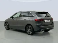 Usado Mercedes B180 136 CV (100 kW) 2022 Gris Utilitario