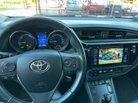 Usado Toyota Auris Hybrid Active 136 CV (100 kW) 2019 Blanco Berlina
