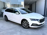 Usado Skoda Octavia Style 150 CV (110 kW) 2022 Blanco Familiar