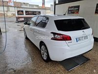Usado Peugeot 308 Allure 110 CV (80 kW) 2018 Blanco Berlina