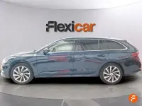 Usado Skoda Octavia Style 150 CV (110 kW) 2021 Azul Familiar