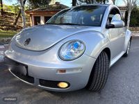 Usado VW Beetle Elegance 75 CV (55 kW) 2008 Plateado Utilitario