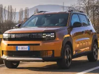 Usado Fiat Grande Panda La Prima 86 kW (118 CV) 2025 Marrón Utilitario