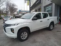 Usado Mitsubishi L200 150 CV (110 kW) 2022 Blanco Pickup/Camioneta
