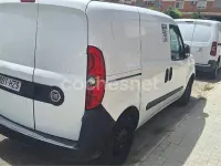 Usado Fiat Doblò Dynamic 90 CV (66 kW) 2014 Blanco Monovolumen