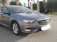 Usado Opel Insignia Selective 136 CV (100 kW) 2017 Gris Berlina