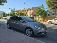 Usado Opel Astra Excellence 136 CV (100 kW) 2016 Gris / plata Berlina