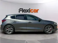 Usado Ford Focus ST-Line 125 CV (91 kW) 2022 Gris Berlina