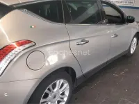 Usado Lancia Delta 150 CV (110 kW) 2009 Beige Utilitario