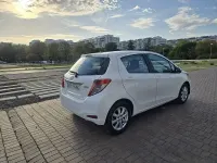 Usado Toyota Yaris Active 90 CV (66 kW) 2013 Blanco Utilitario