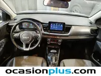 Usado Kia Stonic 100 CV (73 kW) 2024 Gris SUV