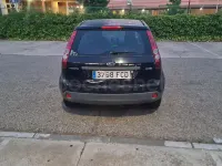 Usado Ford Fiesta Ambiente 68 CV (50 kW) 2006 Azul Utilitario