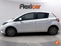 Usado Toyota Yaris Hybrid Advance 100 CV (73 kW) 2020 Blanco Berlina