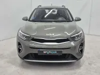 Usado Kia Stonic 101 CV (74 kW) 2022 Gris SUV