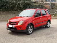 Usado Suzuki Ignis 99 CV (72 kW) 2005 Rojo Utilitario