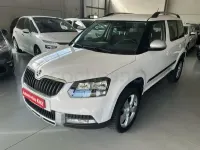 Usado Skoda Yeti Style 110 CV (80 kW) 2016 Blanco SUV