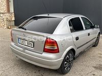 Usado Opel Astra Club 75 CV (55 kW) 2001 Gris / plata Berlina