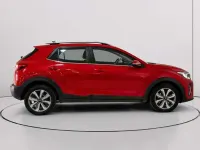 Usado Kia Stonic 101 CV (74 kW) 2022 Rojo SUV