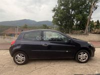 Usado Renault Clio II Privilege 105 CV (77 kW) 2007 Azul Berlina