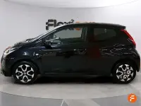 Occasion Toyota Aygo X-play 72 PK (52 kW) 2021 Zwart Hatchback