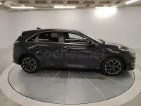 Usado Kia Ceed Style 100 CV (73 kW) 2025 Negro Utilitario