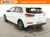Usado Hyundai i30 136 CV (100 kW) 2021 Blanco Berlina