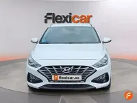 Usado Hyundai i30 110 CV (80 kW) 2021 Blanco Berlina