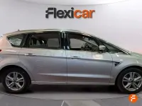 Usado Ford S-MAX Titanium 150 CV (110 kW) 2022 Gris / plata Monovolumen