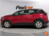 Usado Peugeot 3008 Active 130 CV (95 kW) 2023 Rojo SUV