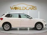 Usado Skoda Kamiq Ambition 110 CV (80 kW) 2021 Blanco SUV