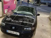 Usado Seat Leon 125 CV (91 kW) 2003 Negro Utilitario
