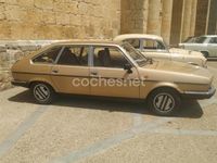 Begagnad Renault R25 64 HK (47 kW) 1984 Brun Halvkombi