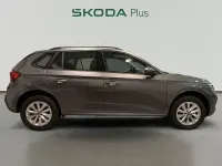Nuevo Skoda Kamiq 95 CV (69 kW) 2026 Gris SUV