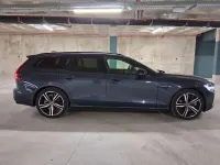 Usado Volvo V60 455 CV (334 kW) 2022 Azul Familiar