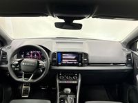 Usado Skoda Karoq SportLine 150 CV (110 kW) 2025 Gris plata SUV