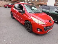 Usado Peugeot 207 90 CV (66 kW) 2009 Rojo Berlina