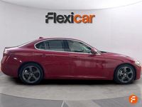 Usado Alfa Romeo Giulia 150 CV (110 kW) 2017 Rojo Berlina