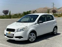 Usado Chevrolet Aveo LS 84 CV (61 kW) 2010 Blanco Berlina