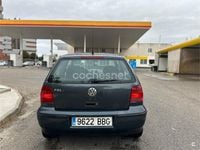Usado VW Polo Highline 75 CV (55 kW) 2003 Marrón Berlina