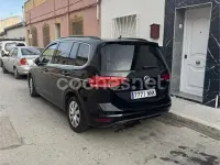 Usado VW Touran Advance 150 CV (110 kW) 2018 Negro Monovolumen