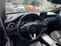 Usado Mercedes GLA180 AMG line 122 CV (89 kW) 2018 Gris / plata SUV