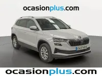 Usado Skoda Karoq Selection 115 CV (84 kW) 2024 Blanco SUV