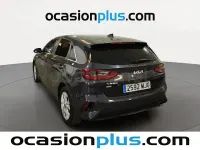 Usado Kia Ceed 136 CV (100 kW) 2023 Gris / plata Utilitario