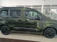 Nuevo Citroën Berlingo 102 CV (75 kW) 2026 Verde Monovolumen